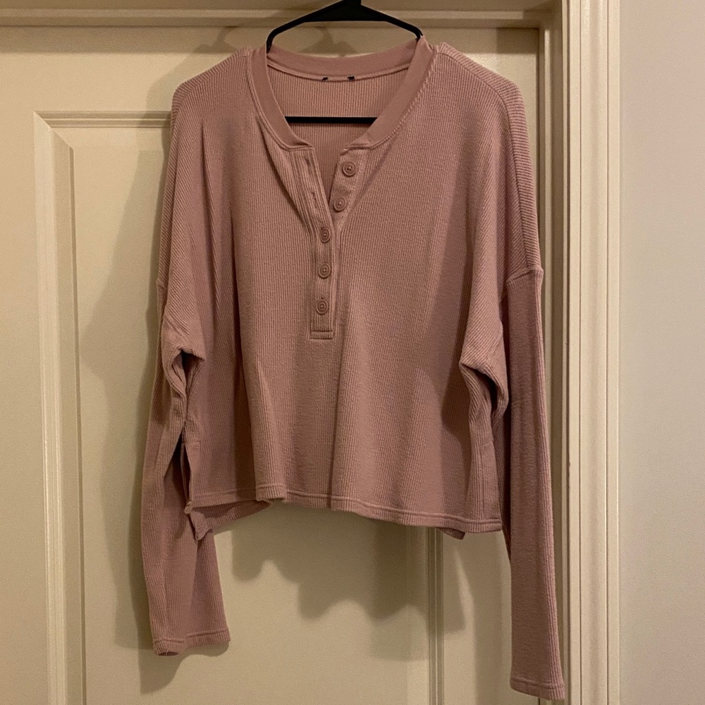 Express Waffle Long Sleeve Cropped Henley Tee